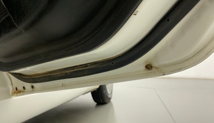 2014 Maruti Swift VDI, Diesel, Manual, 94,953 km, Right rear door - Slightly rusted
