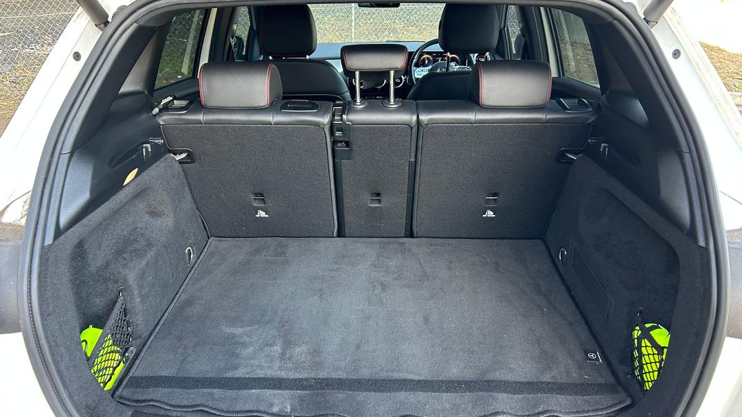 2019 Mercedes-benz B180 B180, Automatic, 50661 km, Boot Inside View