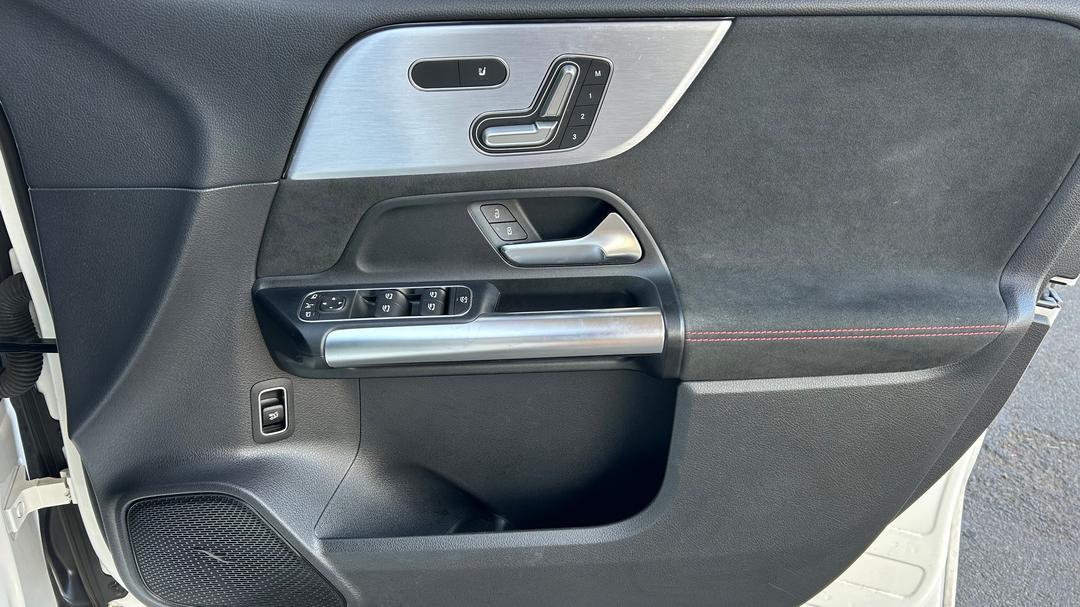 2019 Mercedes-benz B180 B180, Automatic, 50661 km, Speaker View