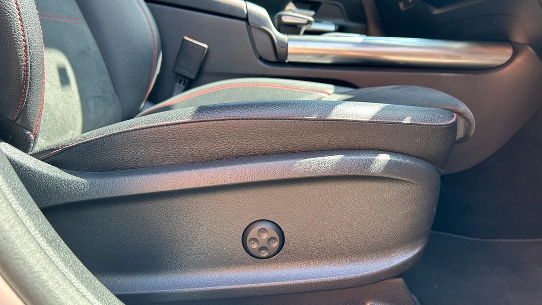 2019 Mercedes-benz B180 B180, Automatic, 50661 km, Drivers Side Adjustment Panel