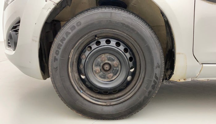 2014 Maruti Ritz VDI, Diesel, Manual, 92,122 km, Left Front Wheel