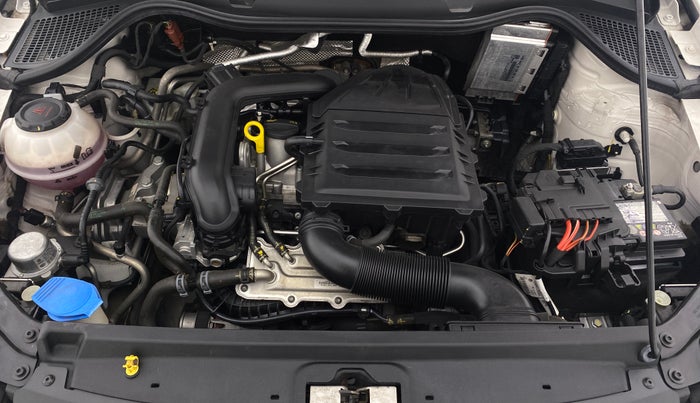 2021 Volkswagen Vento HIGHLINE PLUS 1.0 TSI AT, Petrol, Automatic, 27,408 km, Open Bonet