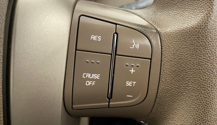 2015 Mahindra XUV500 W6, Diesel, Manual, 66,359 km, Adaptive Cruise Control