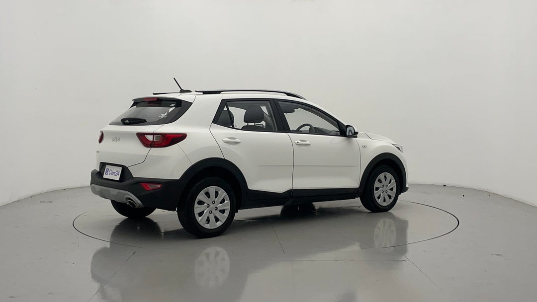 Right Back Diagonal (45- Degree) View