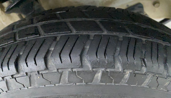 2018 Maruti Alto 800 LXI, Petrol, Manual, 40,594 km, Right Front Tyre Tread
