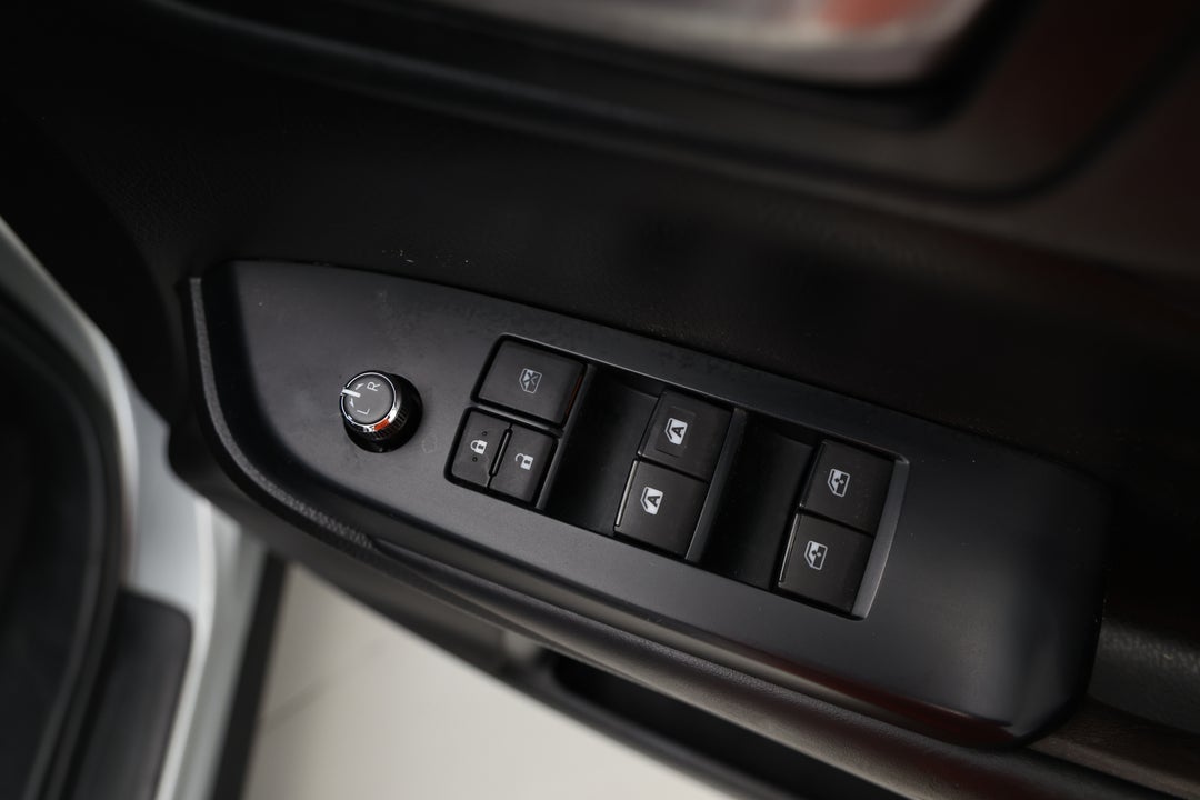 2018 Toyota Kluger Gxl (4x2), Automatic, 114349 km, Drivers Side Door Panel Controls