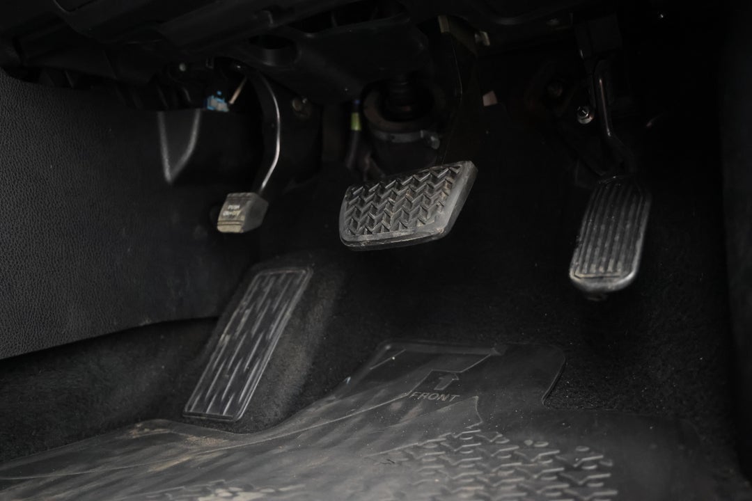 2018 Toyota Kluger Gxl (4x2), Automatic, 114349 km, Pedals and Footmat