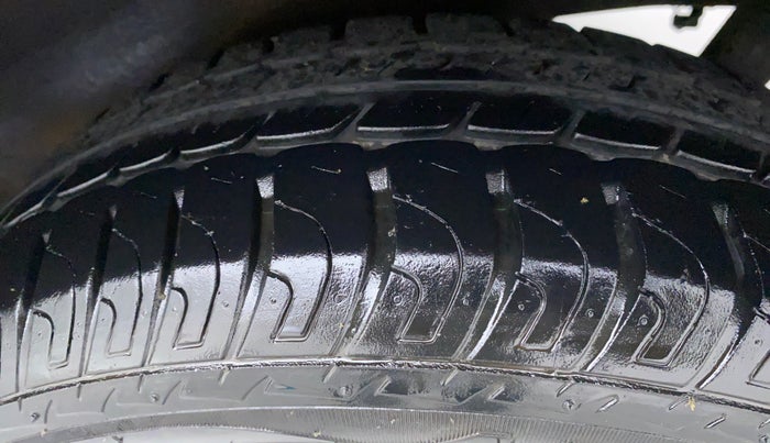 2017 Maruti Wagon R 1.0 VXI, Petrol, Manual, 15,810 km, Left Rear Tyre Tread