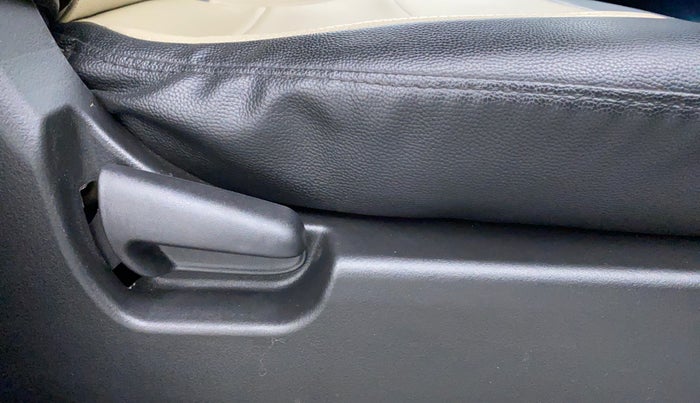 2017 Maruti Wagon R 1.0 VXI, Petrol, Manual, 15,810 km, Driver Side Adjustment Panel