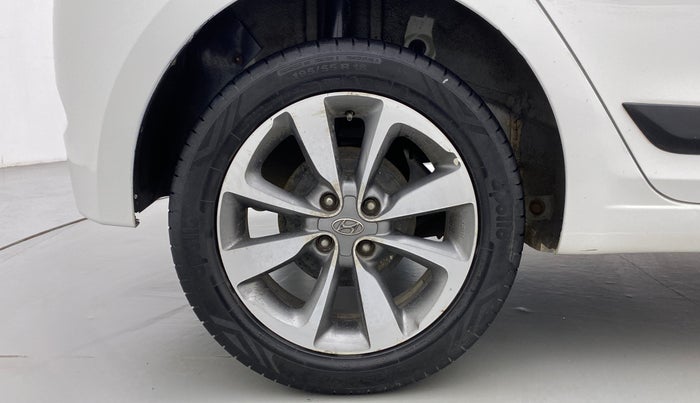 2015 Hyundai Elite i20 SPORTZ (O) 1.4, Diesel, Manual, 91,813 km, Right Rear Wheel