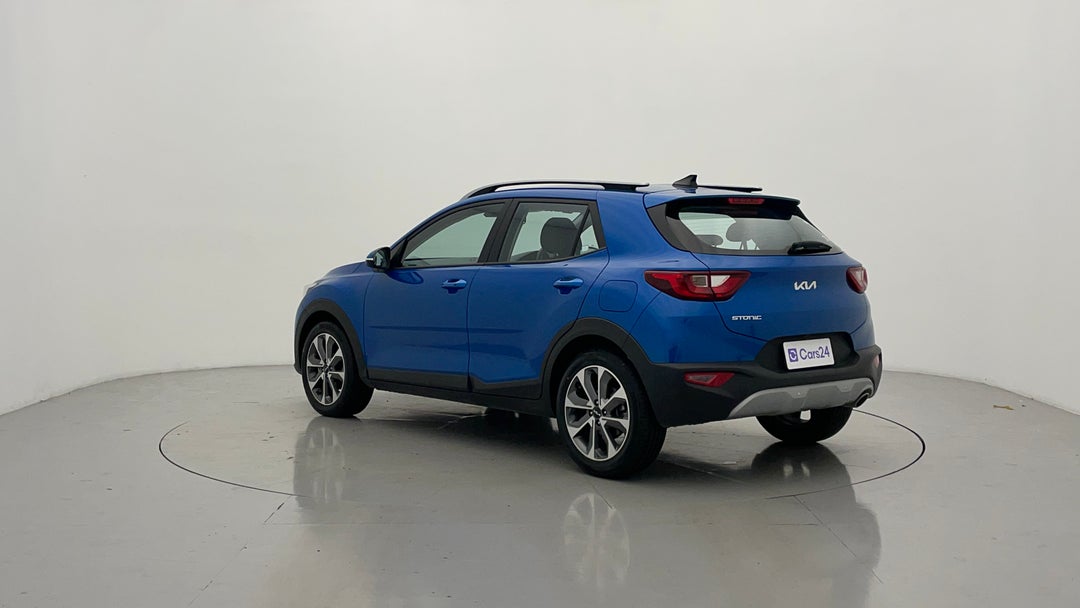 Left Back Diagonal (45- Degree) View