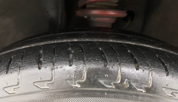 2018 Maruti IGNIS ALPHA 1.2 AMT DUAL TONE, Petrol, Automatic, 38,395 km, Left Front Tyre Tread