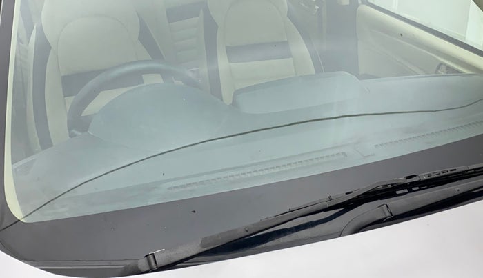 2019 Honda Amaze 1.2L I-VTEC E, Petrol, Manual, 55,725 km, Front windshield - Minor spot on windshield