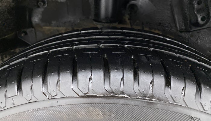 2019 Tata NEXON XZA PLUS DIESEL, Diesel, Automatic, 1,01,427 km, Right Rear Tyre Tread