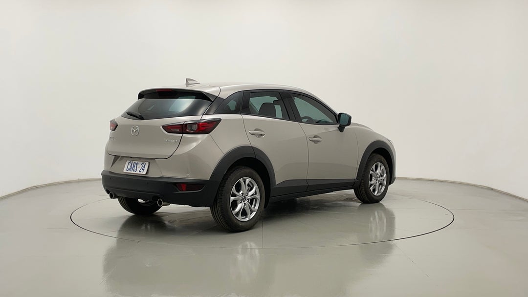 Right Back Diagonal (45- Degree) View