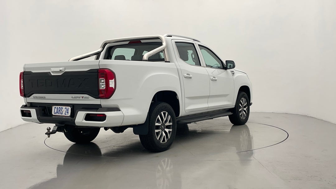 Right Back Diagonal (45- Degree) View