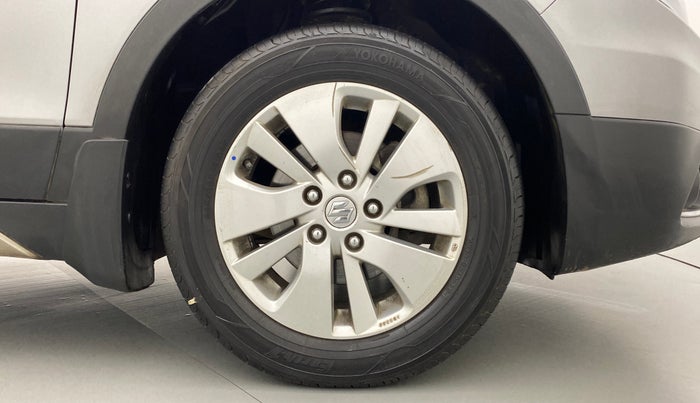 2015 Maruti S Cross ZETA 1.3, Diesel, Manual, 70,731 km, Right Front Wheel