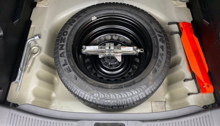 2015 Maruti S Cross ZETA 1.3, Diesel, Manual, 70,731 km, Spare Tyre