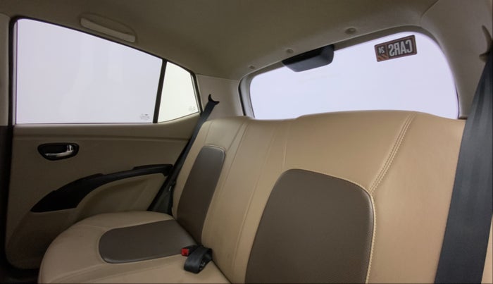 2014 Hyundai i10 SPORTZ 1.1, Petrol, Manual, 61,346 km, Right Side Rear Door Cabin