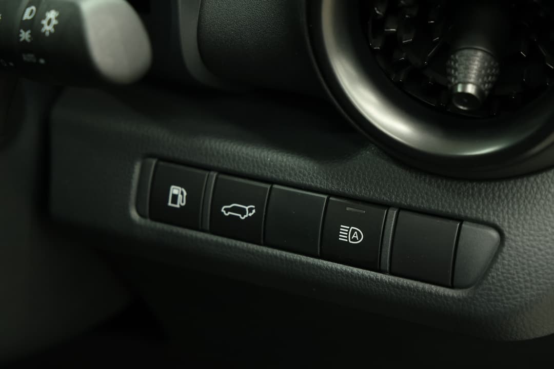 2025 Toyota C-HR Koba Hybrid + 2 Tone, Automatic, 7436 km, Utility Switches/Buttons