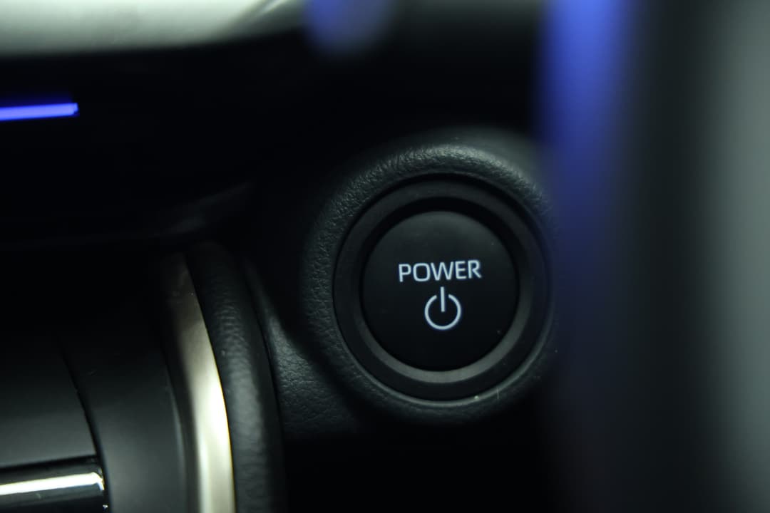 2025 Toyota C-HR Koba Hybrid + 2 Tone, Automatic, 7436 km, Keyless / Button Start