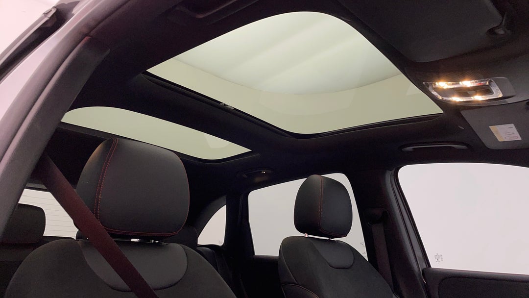 Interior Sunroof/Moonroof