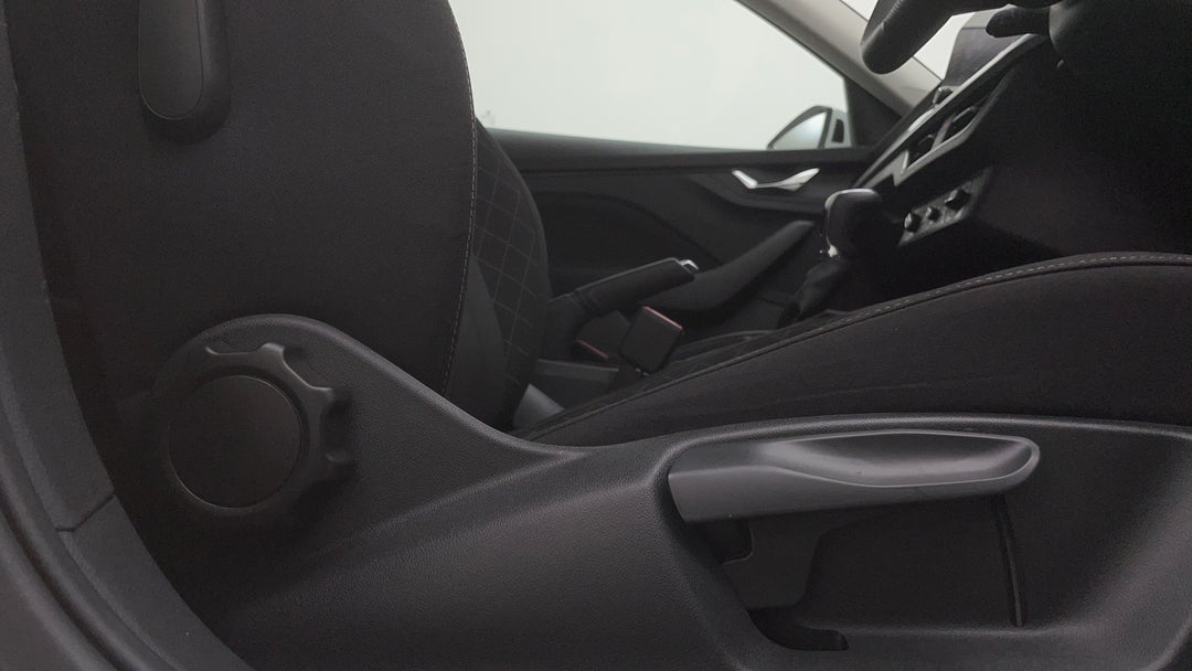 2023 SKODA Scala Ambition 85tsi, Automatic, 16212 km, Drivers Side Adjustment Panel