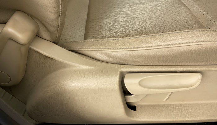 2016 Volkswagen Vento HIGHLINE TDI AT, Diesel, Automatic, 74,251 km, Driver Side Adjustment Panel