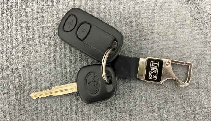 2012 Toyota Etios G, Petrol, Manual, 39,717 km, Lock system - Central lock not working