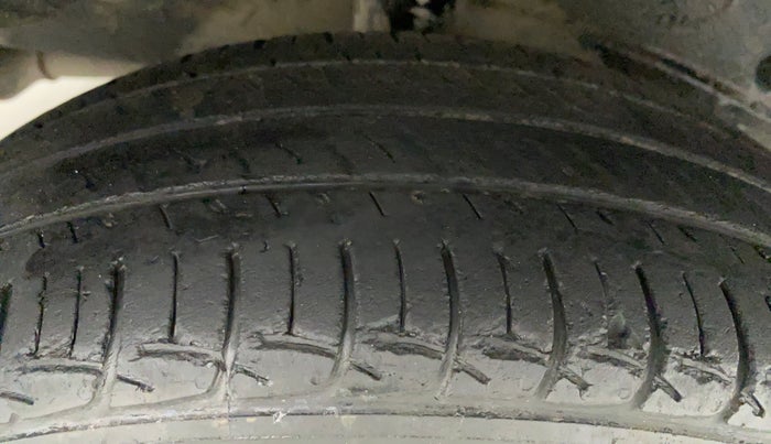 2012 Toyota Etios G, Petrol, Manual, 39,717 km, Right Rear Tyre Tread