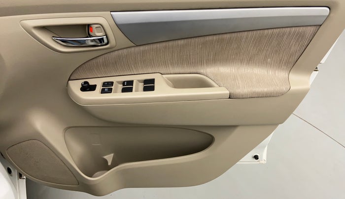 2015 Maruti Ertiga ZXI, Petrol, Manual, 44,725 km, Driver Side Door Panels Control