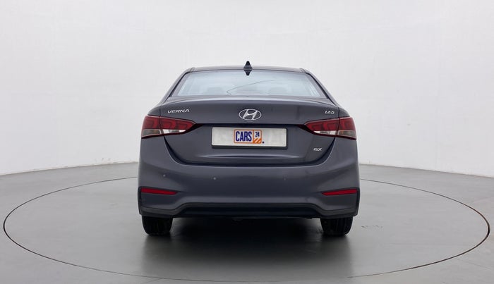 2018 Hyundai Verna 1.6 CRDI SX + AT, Diesel, Automatic, 54,312 km, Back/Rear