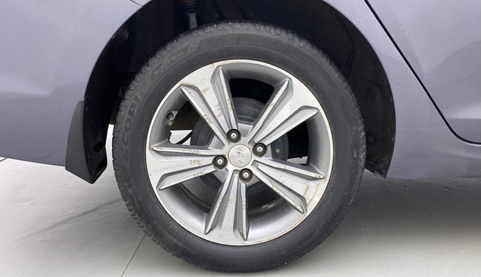 2018 Hyundai Verna 1.6 CRDI SX + AT, Diesel, Automatic, 54,312 km, Right Rear Wheel