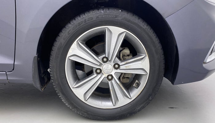 2018 Hyundai Verna 1.6 CRDI SX + AT, Diesel, Automatic, 54,312 km, Right Front Wheel