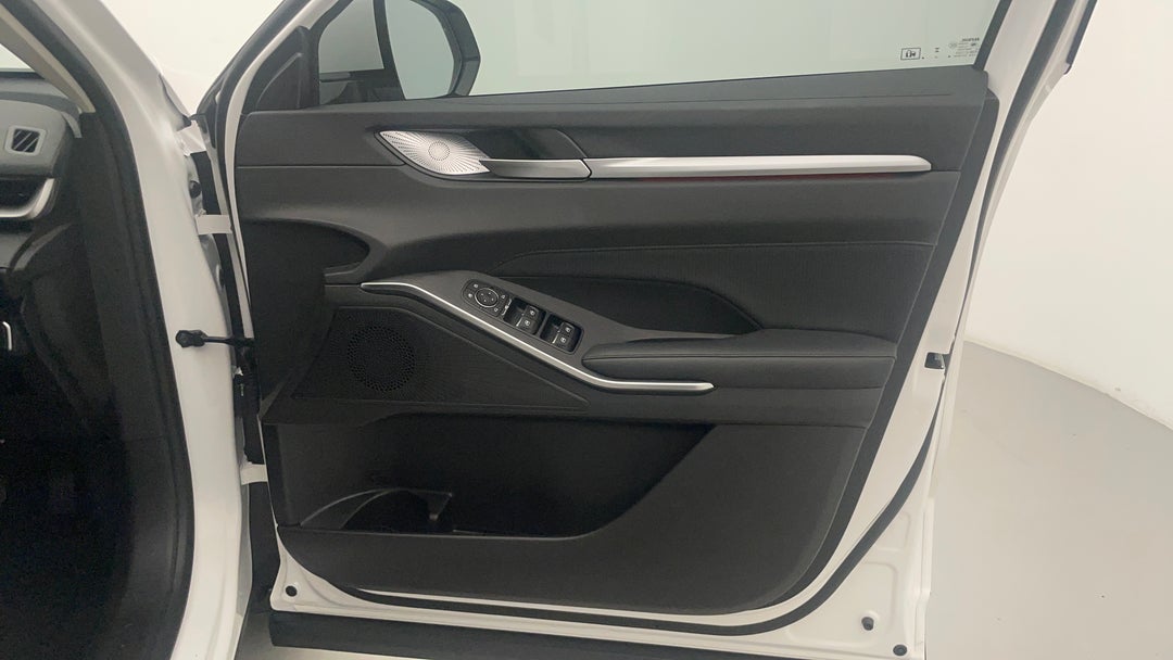 2025 GWM Haval H6 Lux, Automatic, 4482 km, Speaker View