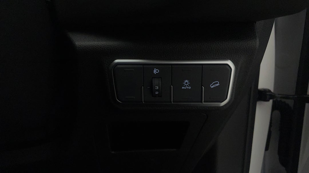 2025 GWM Haval H6 Lux, Automatic, 4482 km, Utility Switches/Buttons