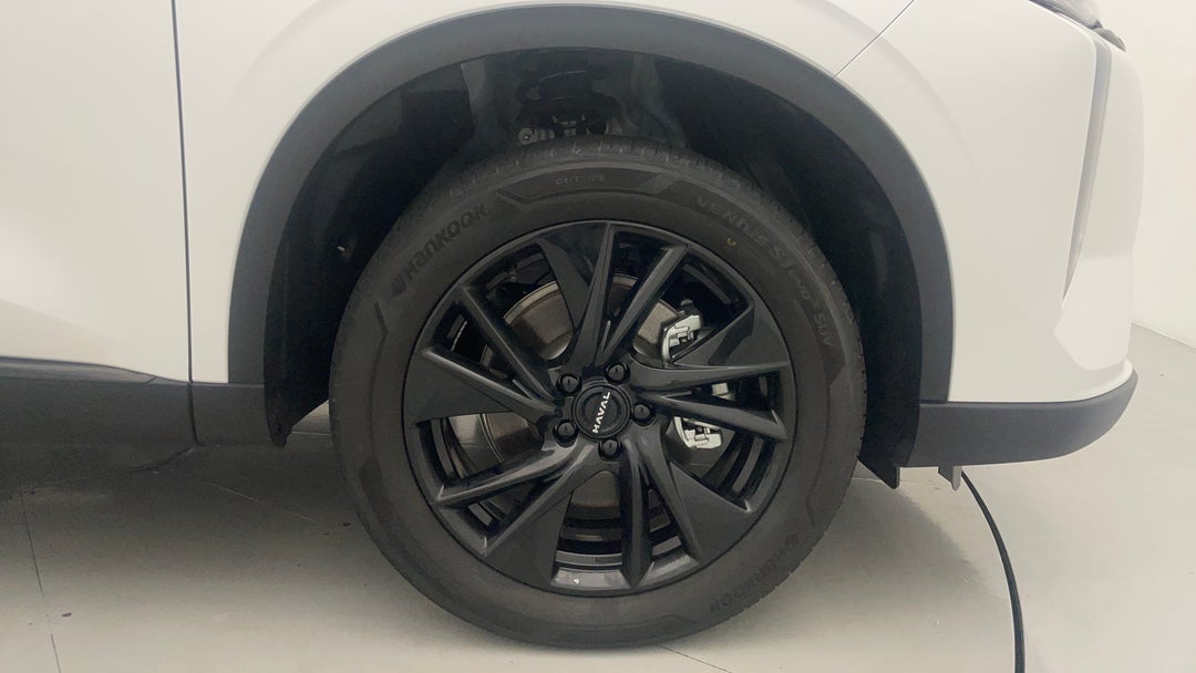 2025 GWM Haval H6 Lux, Automatic, 4482 km, Right Front Wheel