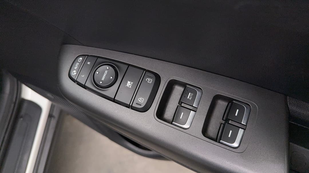 2020 Kia Sportage Sx (AWD), Automatic, 107840 km, Drivers Side Door Panel Controls