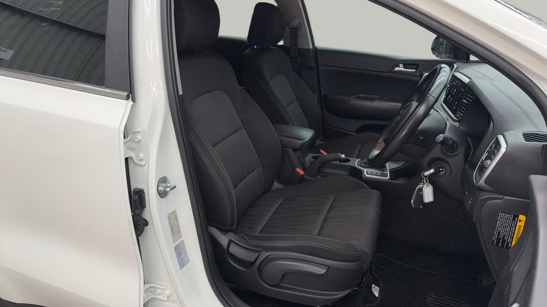 2020 Kia Sportage Sx (AWD), Automatic, 107840 km, Right Side Front Door Cabin View