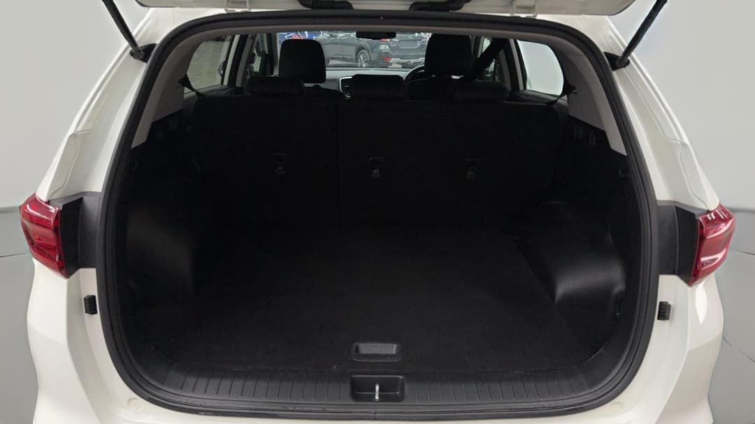2020 Kia Sportage Sx (AWD), Automatic, 107840 km, Boot Inside View