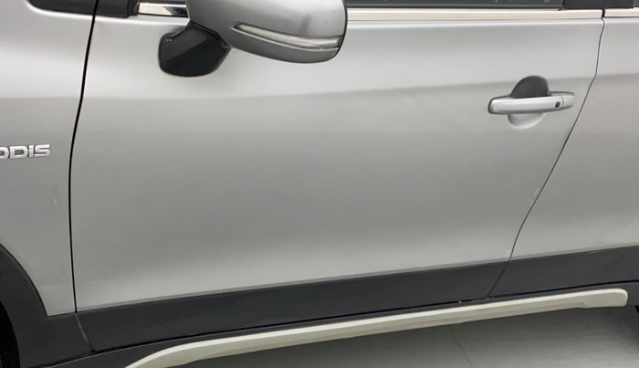 2016 Maruti S Cross ZETA 1.3, Diesel, Manual, 94,006 km, Front passenger door - Slight discoloration