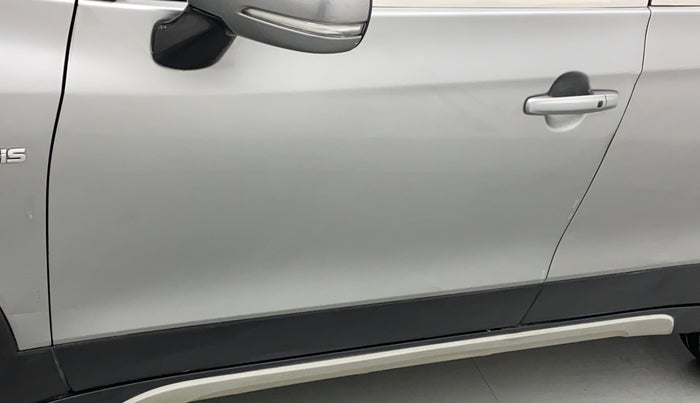 2016 Maruti S Cross ZETA 1.3, Diesel, Manual, 94,006 km, Front passenger door - Slightly dented