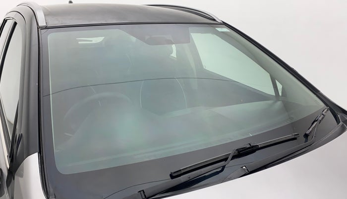 2016 Maruti S Cross ZETA 1.3, Diesel, Manual, 94,006 km, Front windshield - Minor spot on windshield