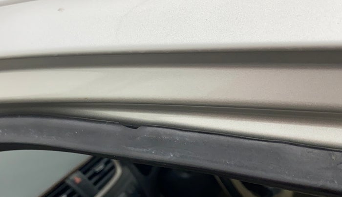 2015 Maruti Swift Dzire VXI, CNG, Manual, 51,370 km, Front passenger door - Beading has minor damage