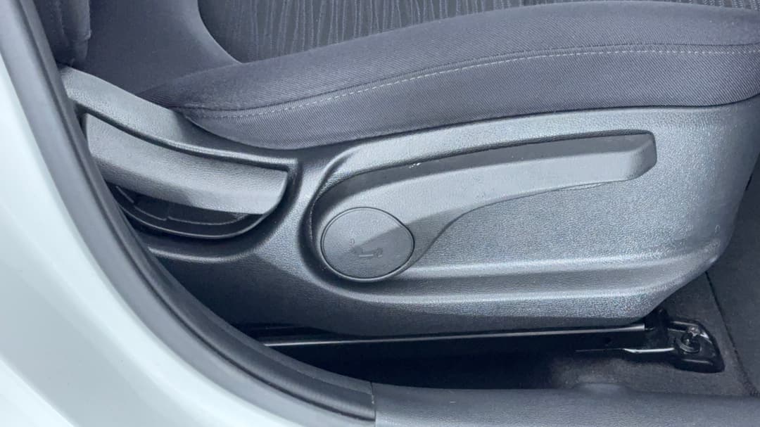 2018 Hyundai Accent Sport, Automatic, 71026 km, Drivers Side Adjustment Panel