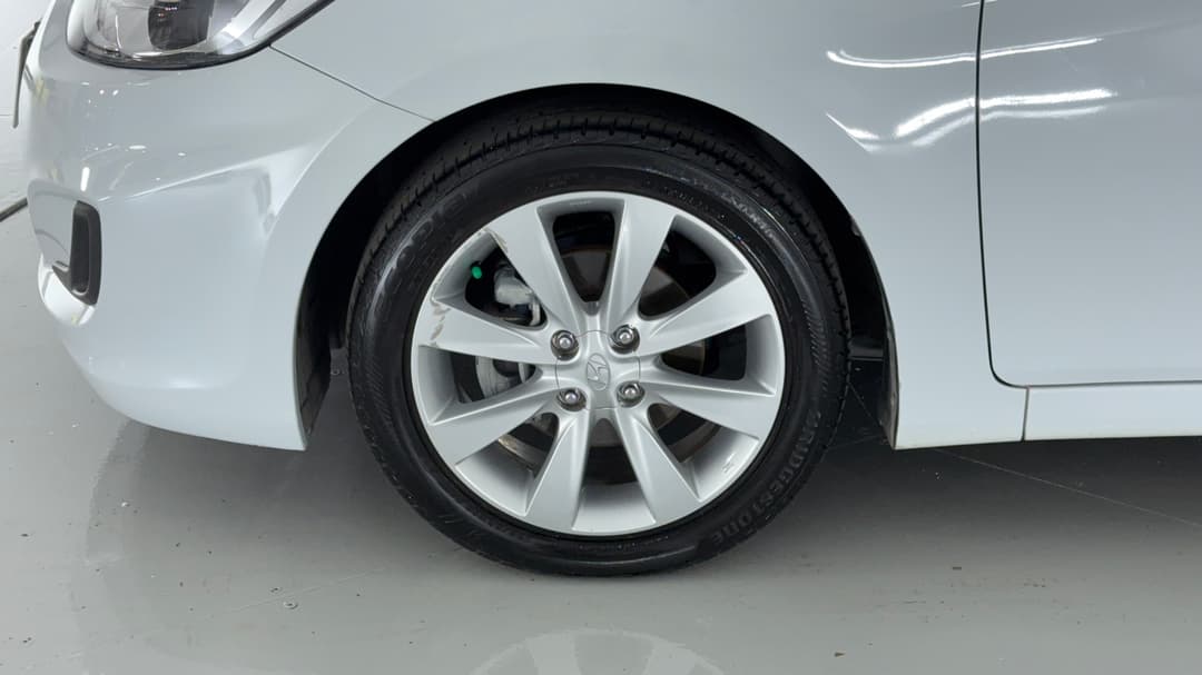 2018 Hyundai Accent Sport, Automatic, 71026 km, Left Front Wheel