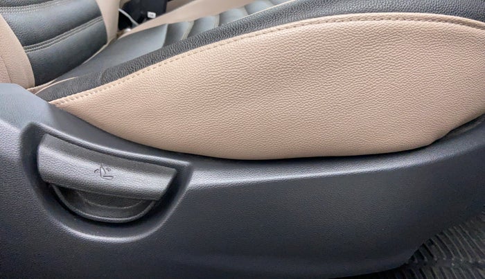 2015 Hyundai Grand i10 SPORTZ 1.2 KAPPA VTVT, Petrol, Manual, 13,011 km, Driver Side Adjustment Panel