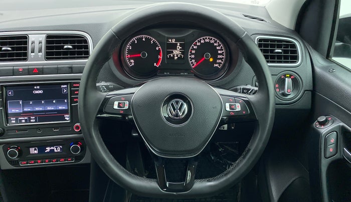 2021 Volkswagen Polo HIGH LINE PLUS 1.0, Petrol, Manual, 5,119 km, Steering Wheel Close Up