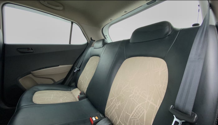 2018 Hyundai Grand i10 Magna 1.2 AT  VTVT, Petrol, Automatic, 7,477 km, Right Side Rear Door Cabin