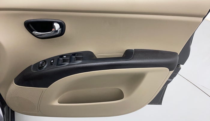 2013 Hyundai i10 MAGNA 1.2 KAPPA2, Petrol, Manual, 85,867 km, Driver Side Door Panels Control